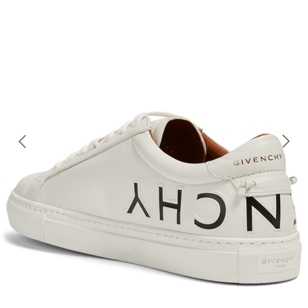 Urban Street Leather Reverse Logo Sneakers